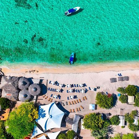 Glamping Ecolodge Cueva De Las Aguilas Педерналес Экстерьер фото