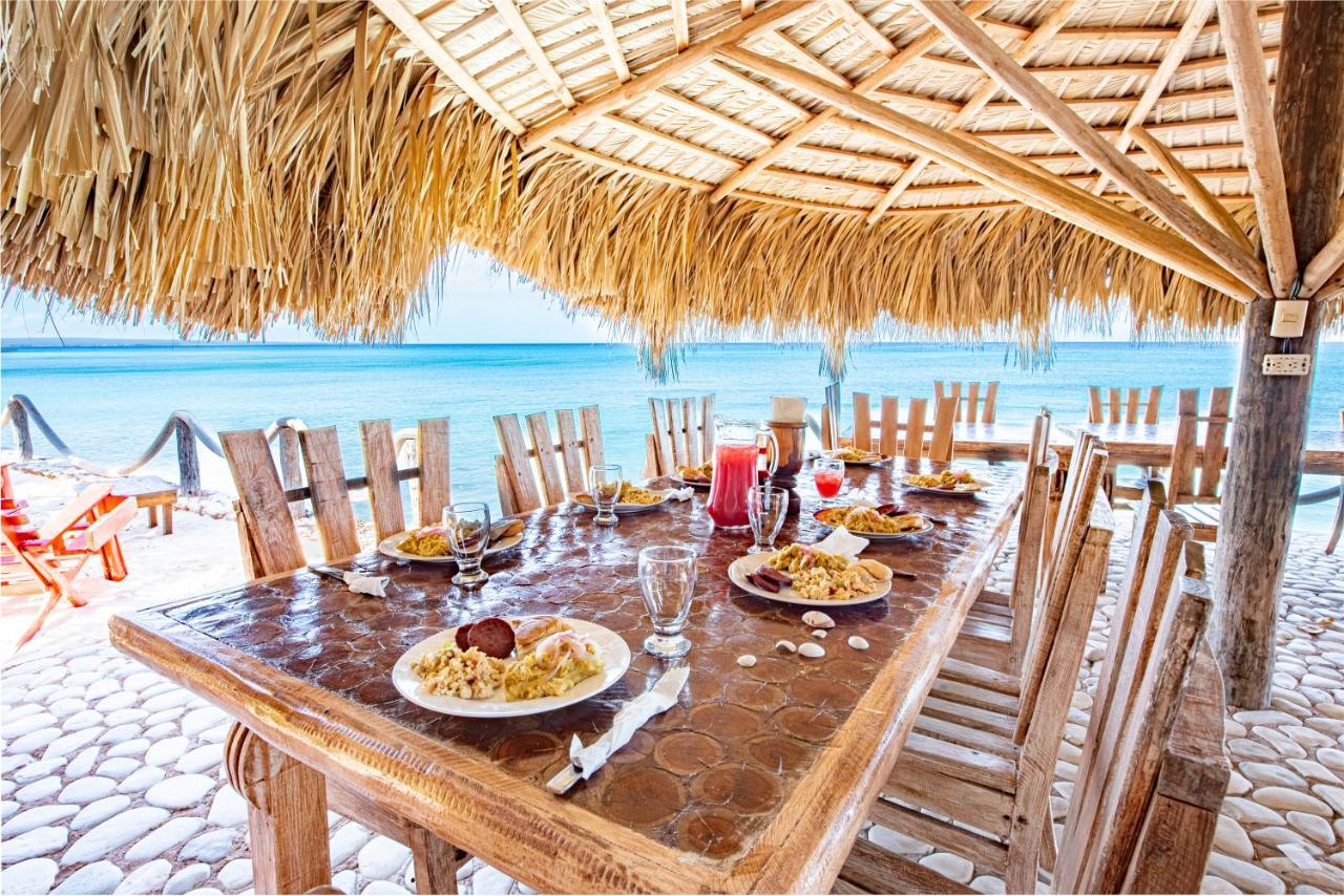 Glamping Ecolodge Cueva De Las Aguilas Педерналес Экстерьер фото