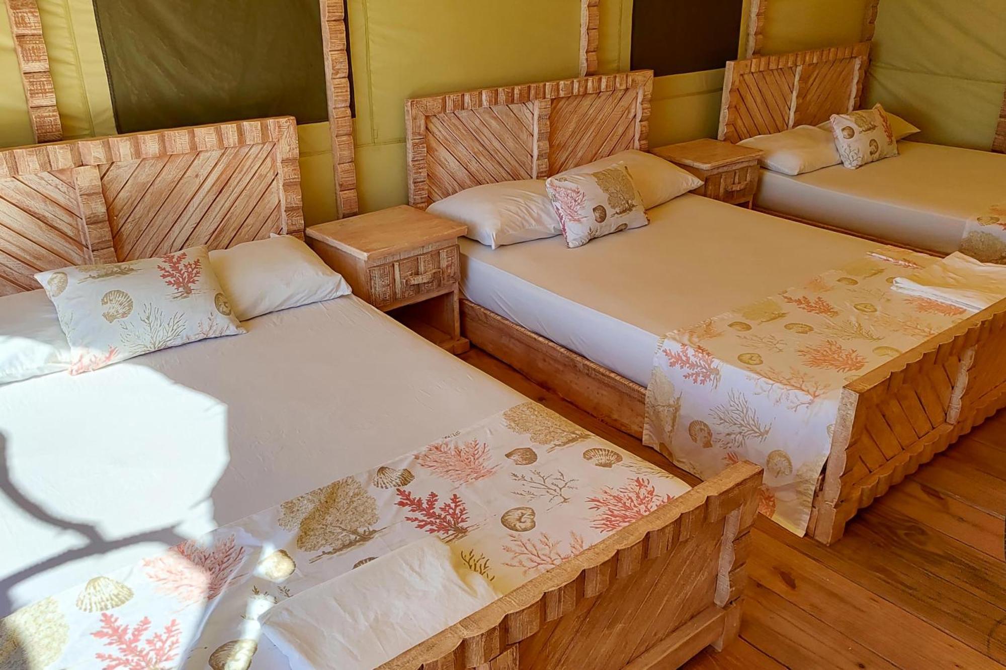 Glamping Ecolodge Cueva De Las Aguilas Педерналес Экстерьер фото