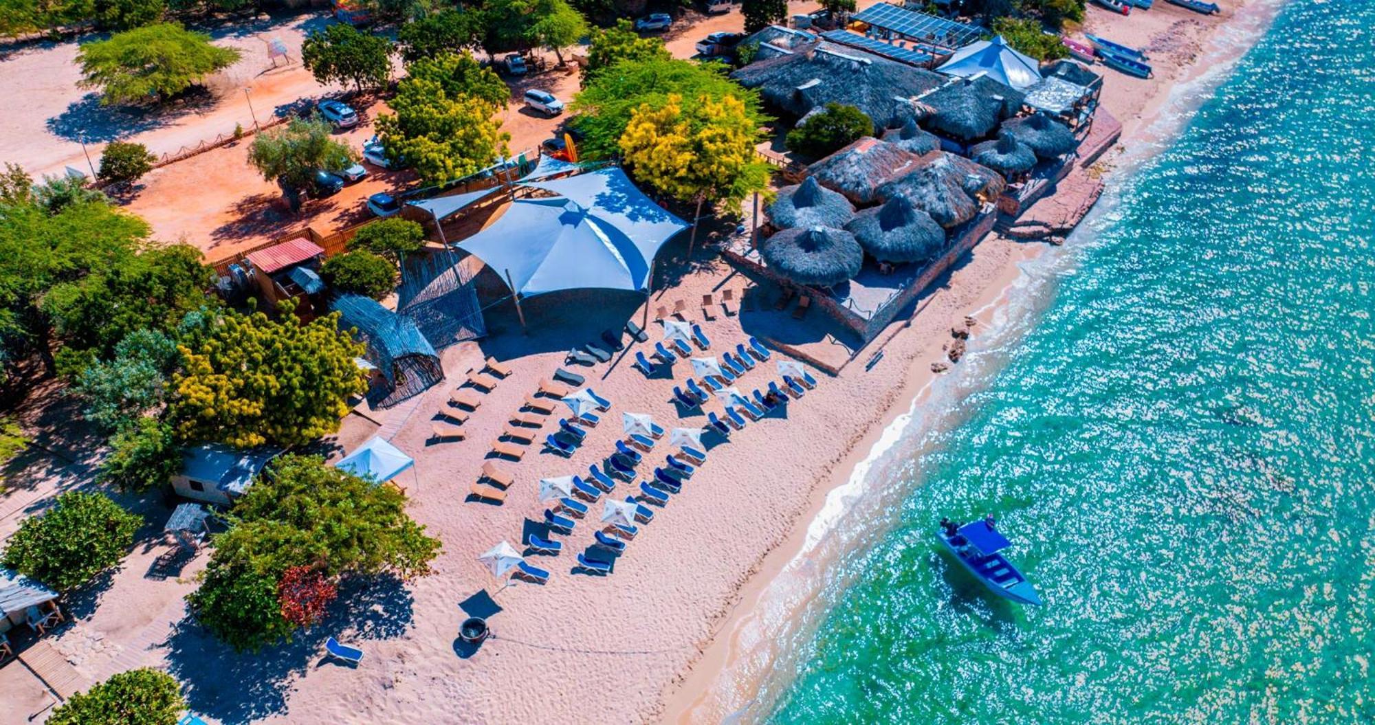 Glamping Ecolodge Cueva De Las Aguilas Педерналес Экстерьер фото