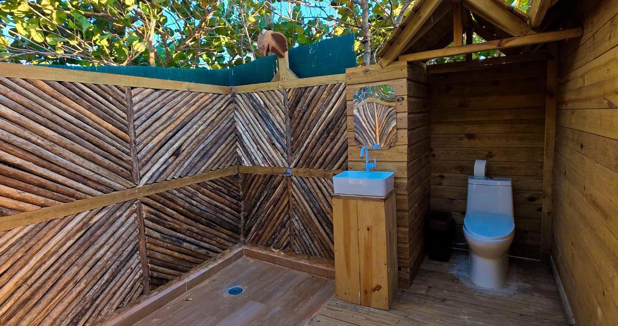 Glamping Ecolodge Cueva De Las Aguilas Педерналес Экстерьер фото