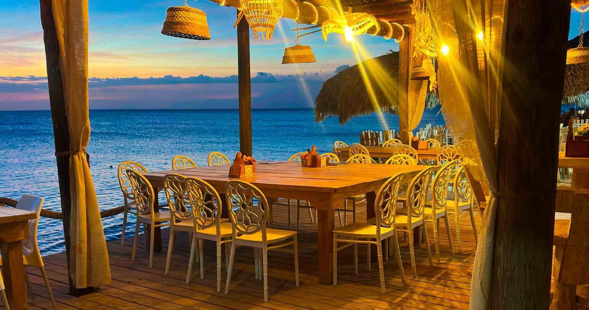 Glamping Ecolodge Cueva De Las Aguilas Педерналес Экстерьер фото