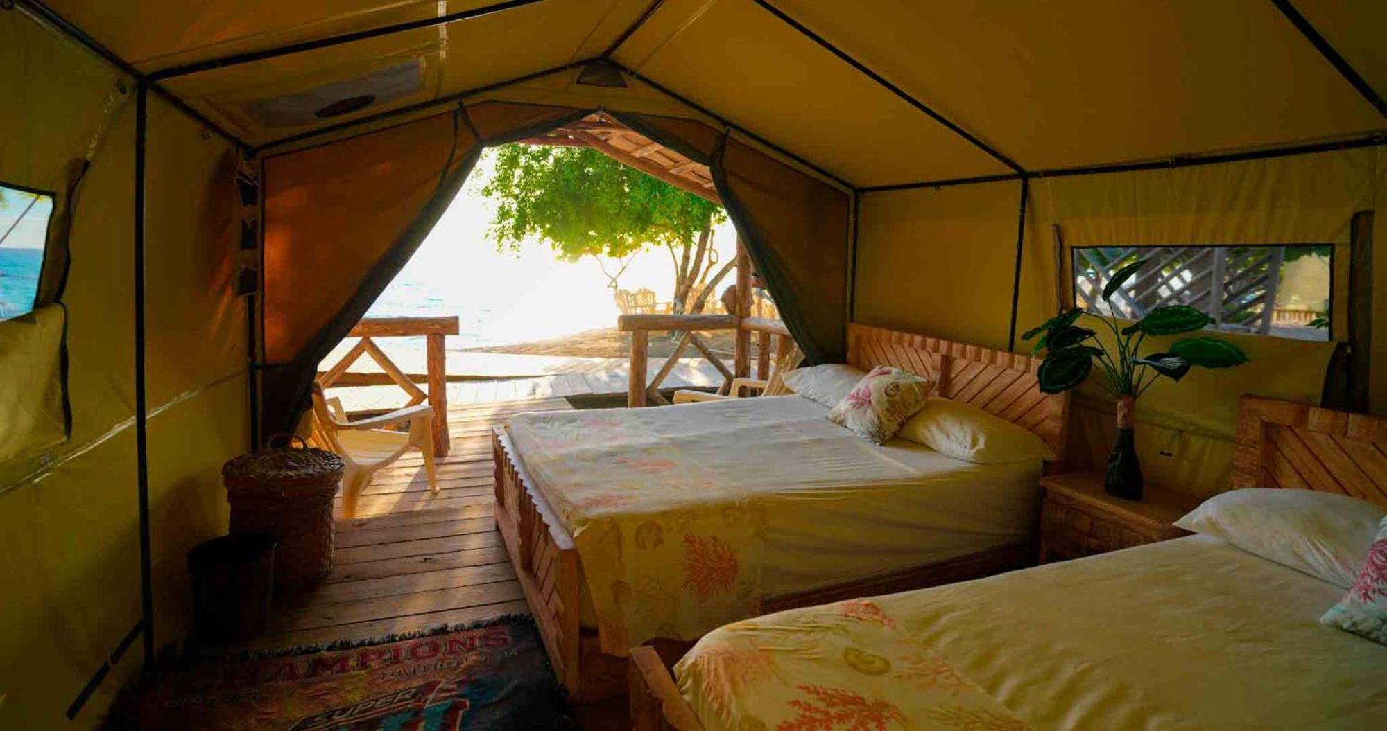 Glamping Ecolodge Cueva De Las Aguilas Педерналес Экстерьер фото