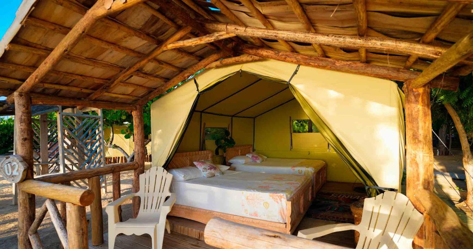 Glamping Ecolodge Cueva De Las Aguilas Педерналес Экстерьер фото