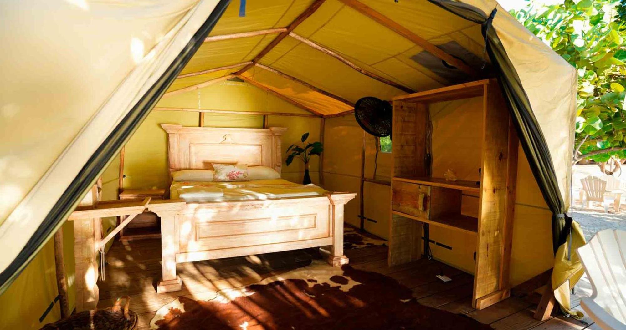 Glamping Ecolodge Cueva De Las Aguilas Педерналес Экстерьер фото