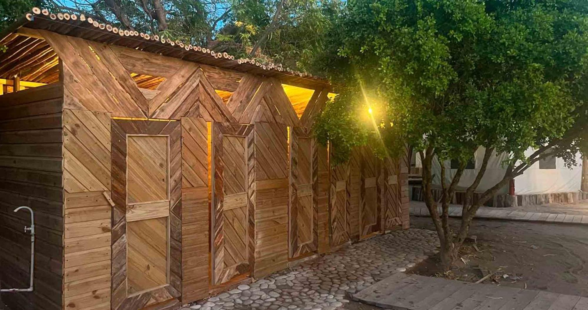 Glamping Ecolodge Cueva De Las Aguilas Педерналес Экстерьер фото